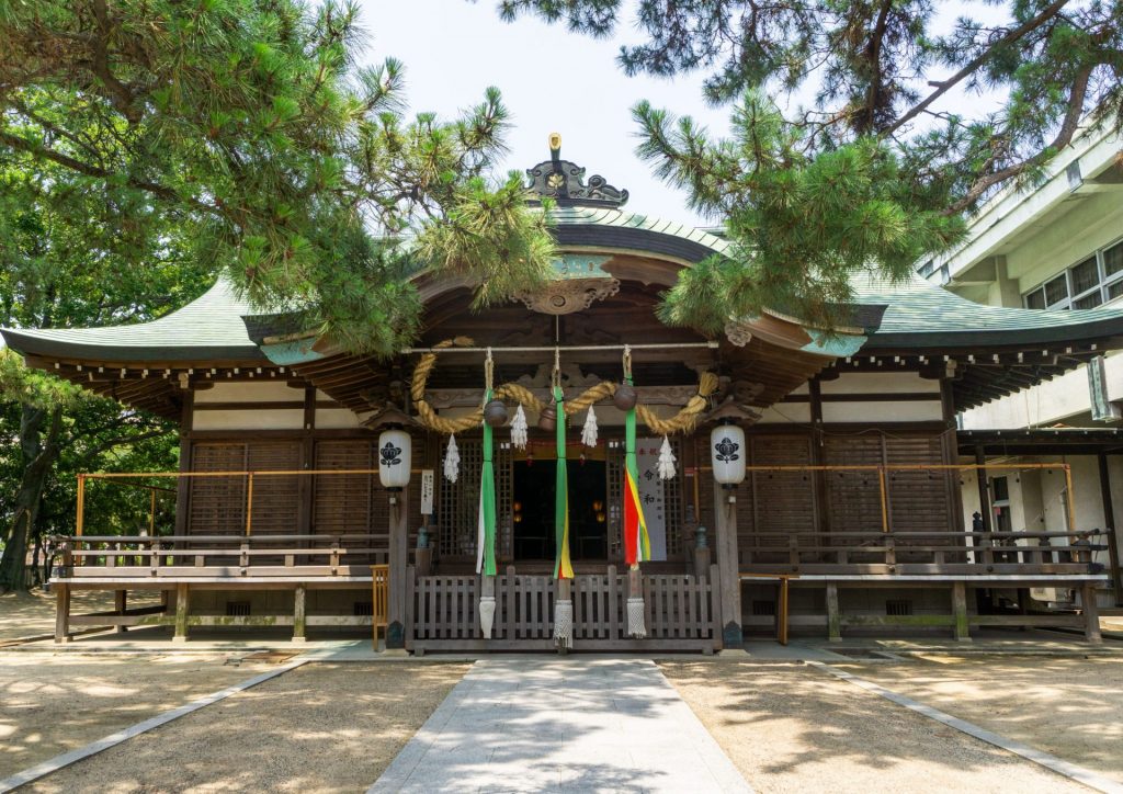 岩屋神社境内　提供：（一社）明石観光協会