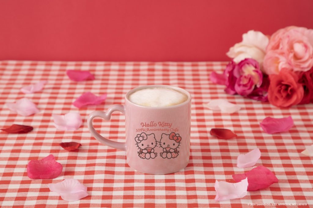 「Cafe Latte」（990円）(C)2024 SANRIO CO., LTD. APPROVAL NO. L651619