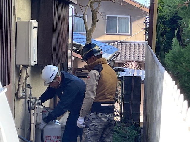 能登地震被災地でのLPガス復旧活動の様子（提供：兵庫県LPガス協会）