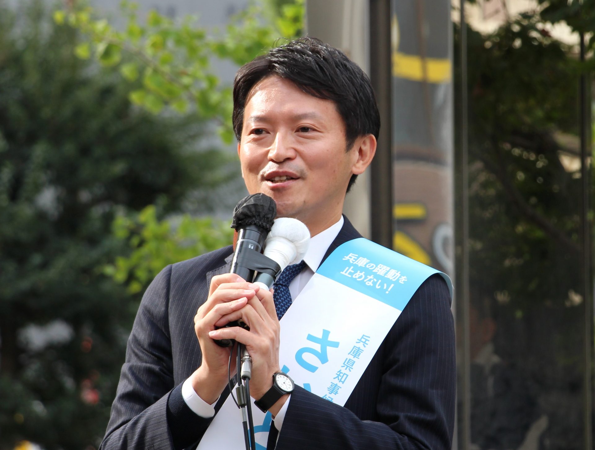 斎藤・兵庫県知事、「PR会社にポスター制作費70万円」公選法違反を否定