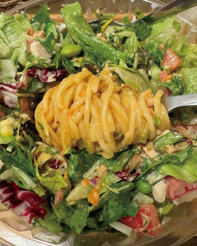 ヘルシー＆華やかで大人気「サラダボウル」神戸・三宮のデリカテッセン