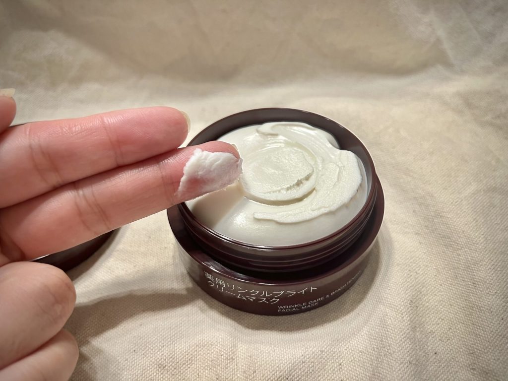 （手に取った様子）