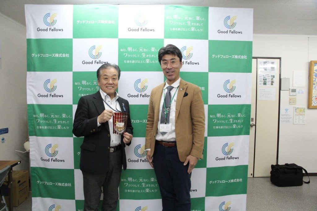 グッドフェローズ株式会社の代表取締役、丹頂淳司さん（写真左）とラジオ関西パーソナリティの三上公也氏