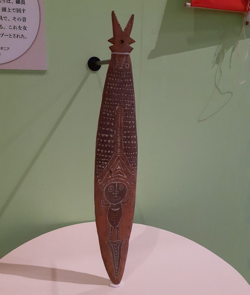 うなり板　パプアニューギニア　国立民族学博物館蔵