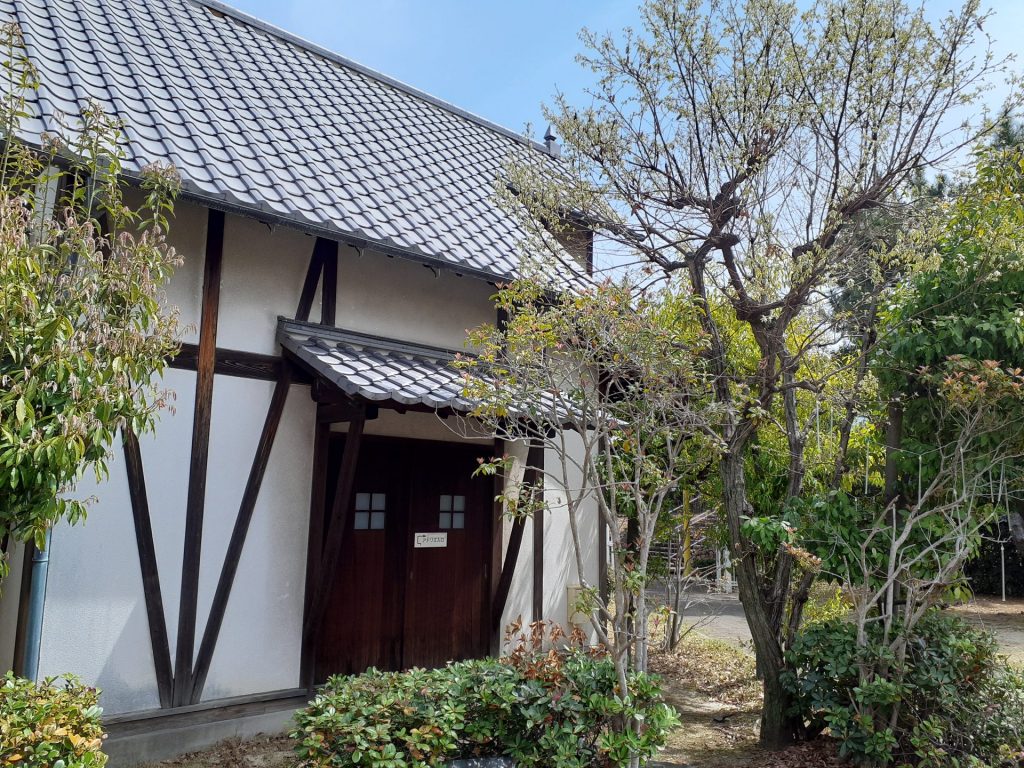 芦屋市立美術博物館敷地内にある小出楢重のアトリエ（外観）