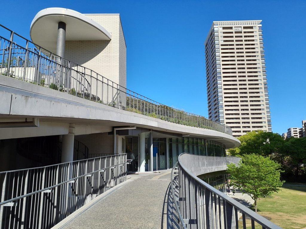 宝塚市立文化芸術センター