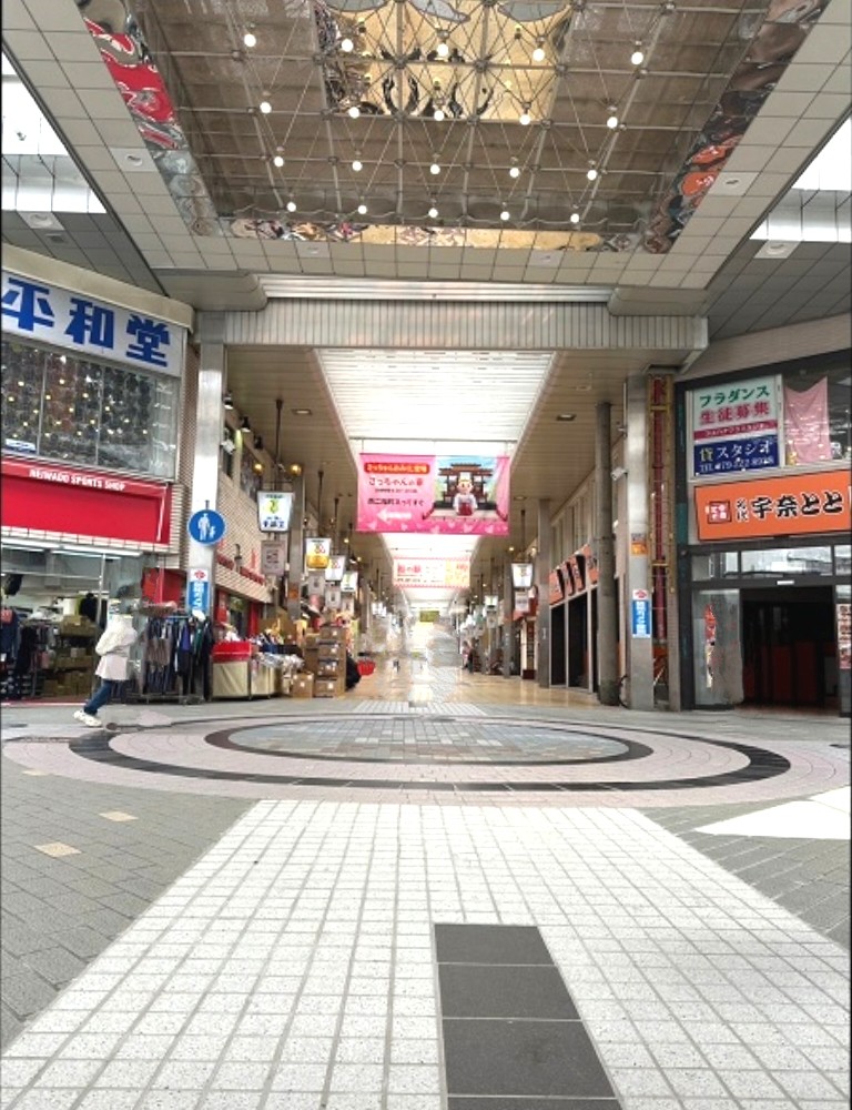 【みゆき通り商店街　提供：姫路御幸通商店街振興組合】