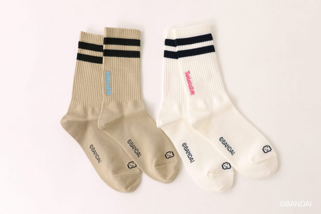 「アメリブラインロゴ刺繍ソックス」（オフホワイト×ブラック ／グレージュ×ブラック　1760円）