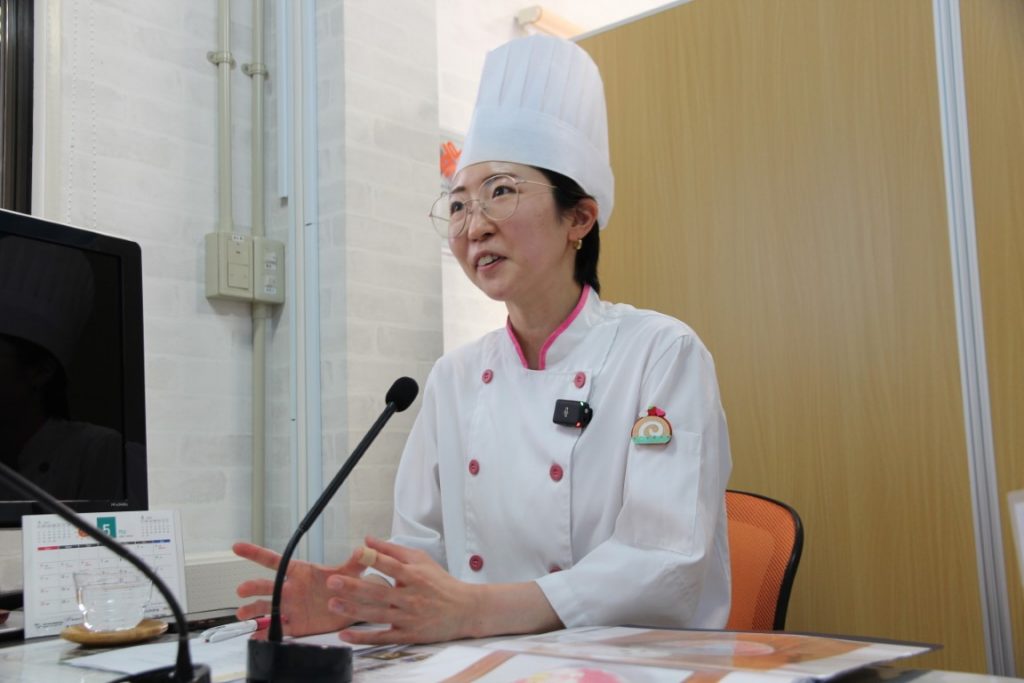 「ちいさなケーキやさん pâtisserie コロン」の山岡まりやさん