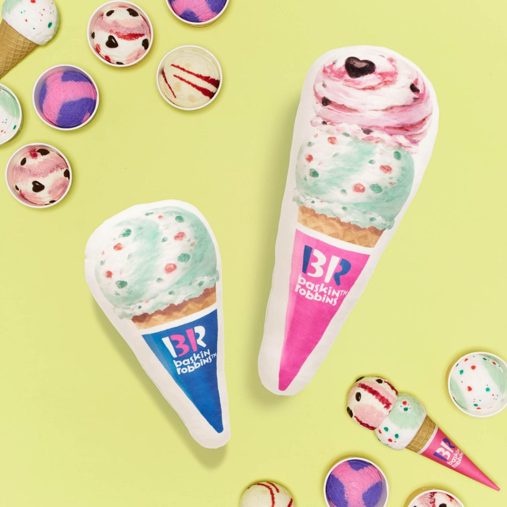 「クールクッション」（3300円）、「抱き枕」（5500円）