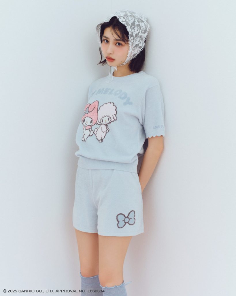 「ニットSETUP」（1万5840円）(C) '25 SANRIO CO., LTD. APPR. NO. L660334