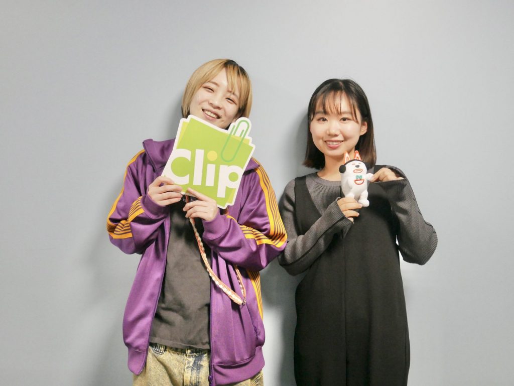 はるかぜに告ぐのとんず（左）、一色といろ（右）