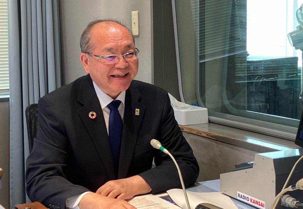 「阪神北地域は街と自然が共生する地域」魅力を語る阪神北県民局・小野山正県民局長（ラジオ関西スタジオにて）
