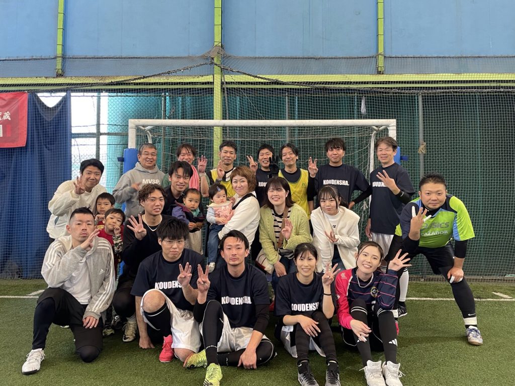 フットサルの様子　(提供：株式会社興電社)