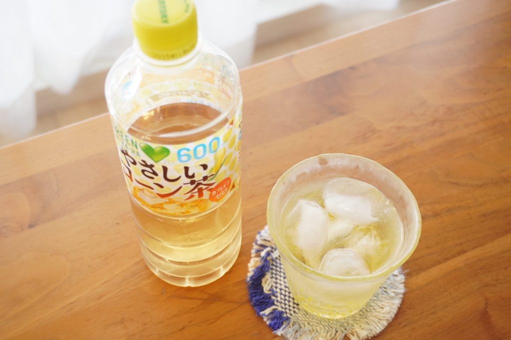 新発売の「やさしいコーン茶」はとうもろこし本来の自然な甘さで、スッキリとした後味