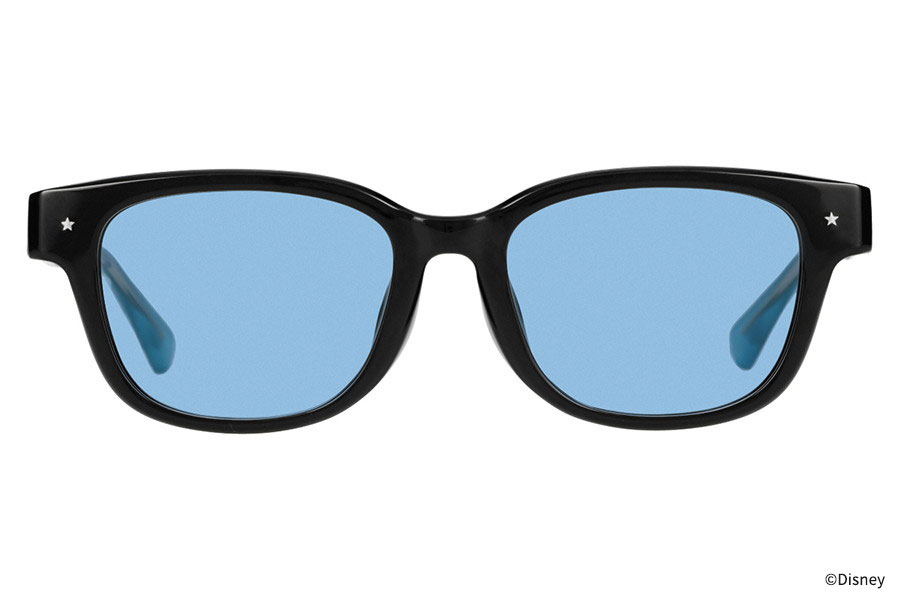 レンズカラーはブルー系