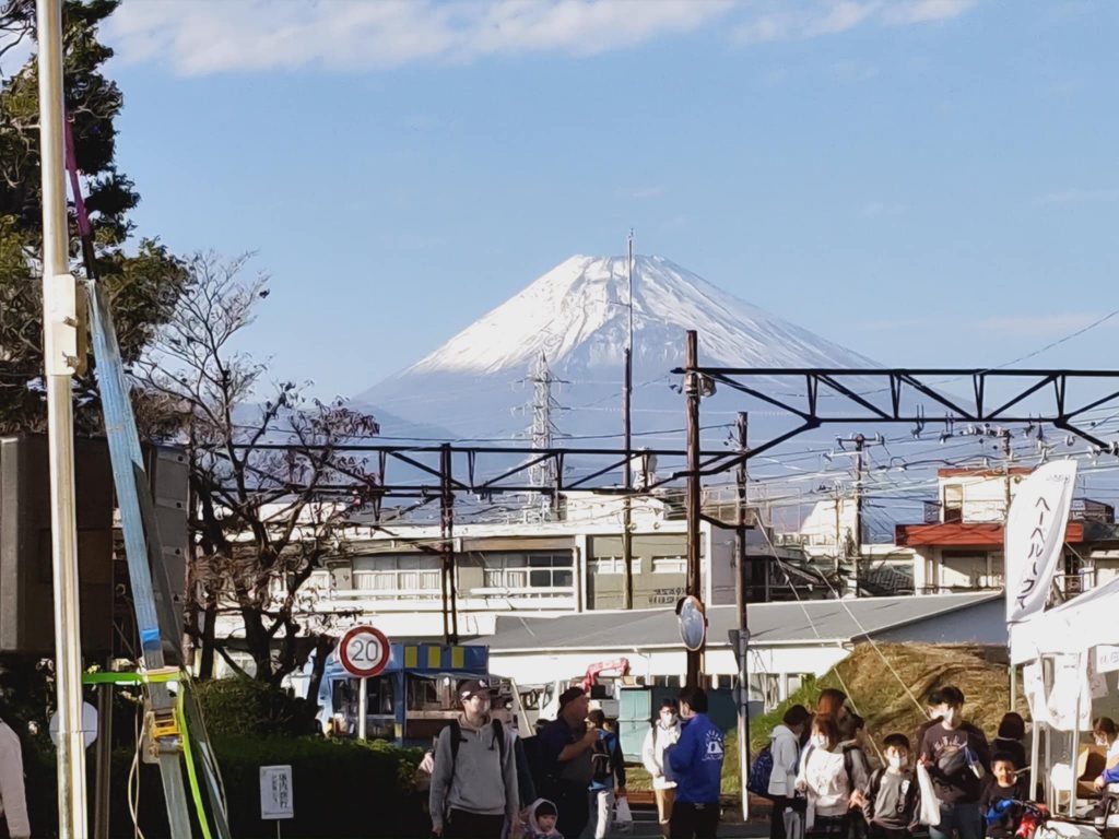 att-3P　晴れた時の大場駅から