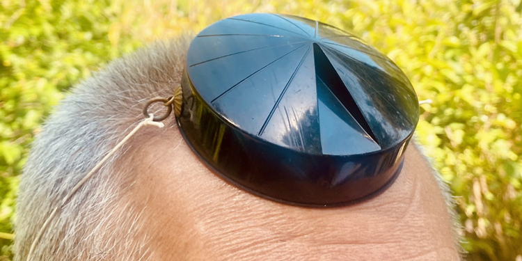 【バズろぅ!】「それ帽子?」 頭にちょこんと乗せてるみたいなもの“頭襟(ときん)”←山伏さんに聞いた