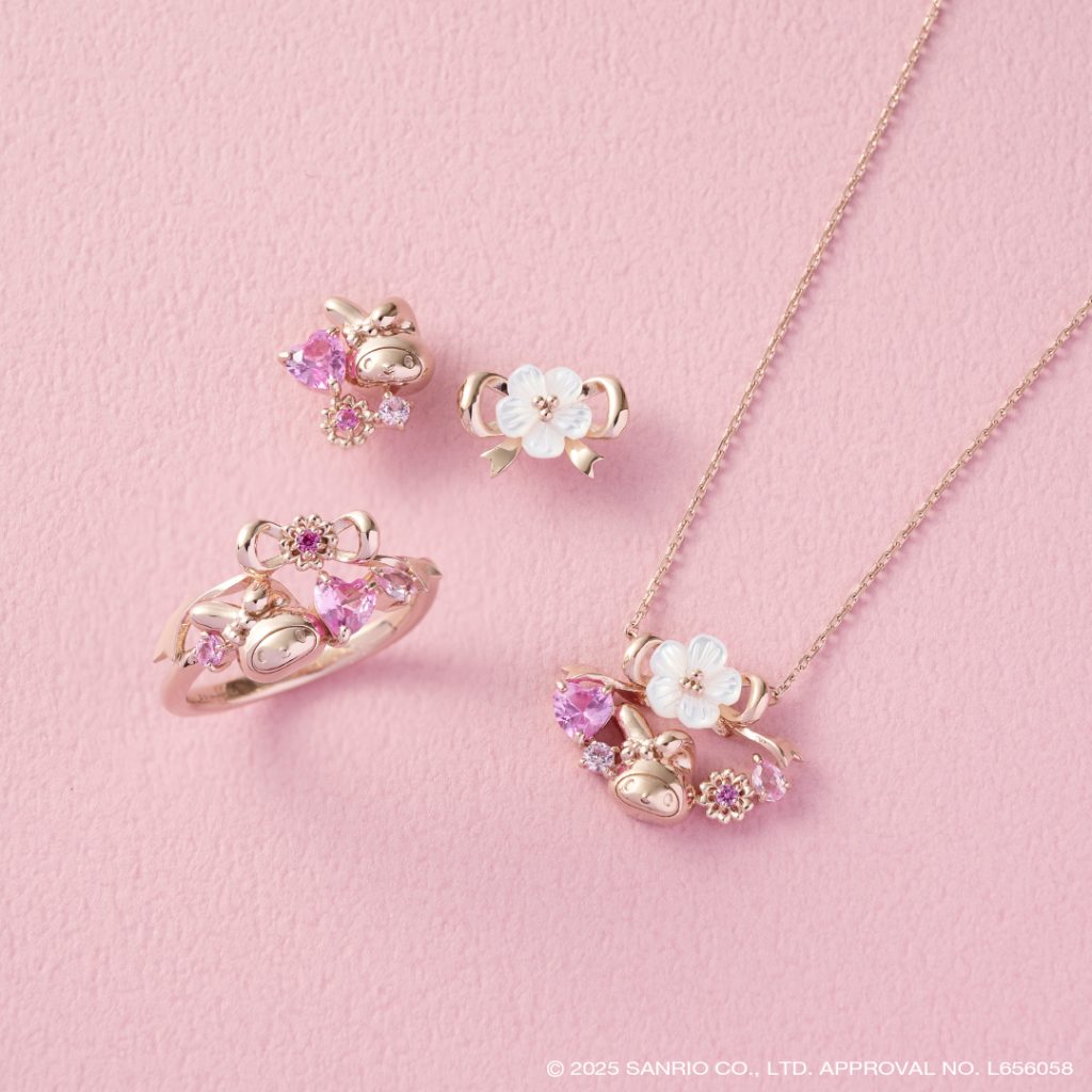 Samantha Tiara 「マイメロディ」コレクション（ネックレス　2万3100円、リング　1万9800円、ピアス　2万3100円）