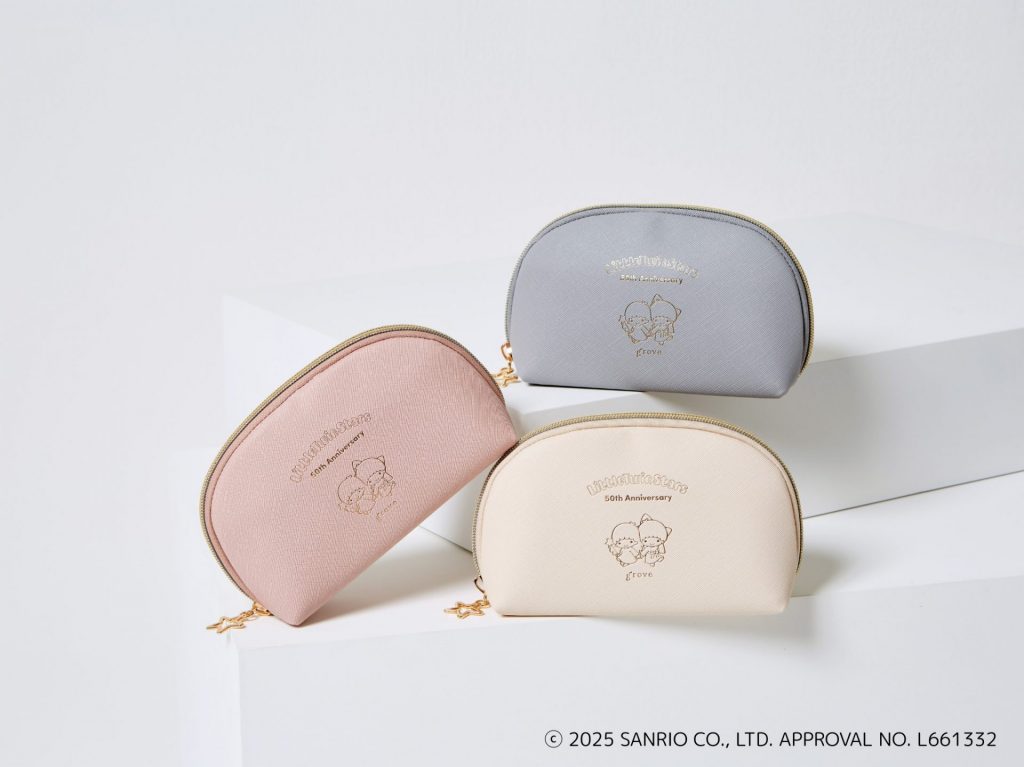 「シェルポーチ」（カラー：アイボリー／ライトピンク／サックスブルー　2527円）　(C)2025 SANRIO CO., LTD. APPROVAL NO. L661332