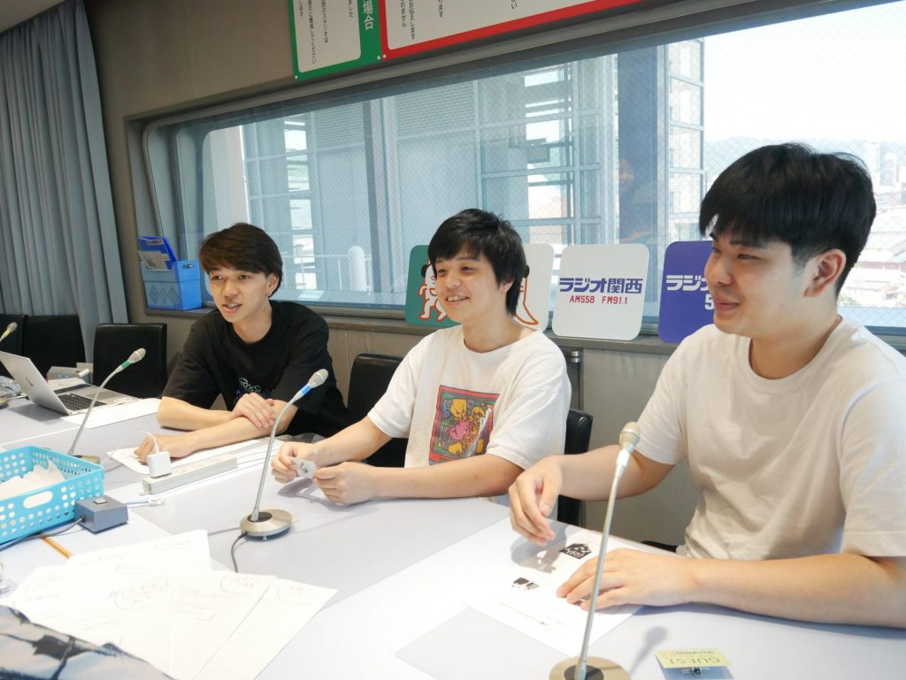 写真左から、生姜猫の川﨑、ケージュ、カンサイ