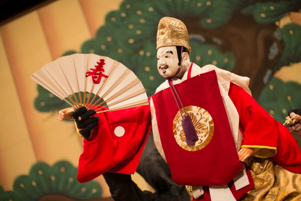 国指定重要無形民俗文化財の淡路人形浄瑠璃 画像は「戎舞」の一場面（画像提供：淡路県民局）　
