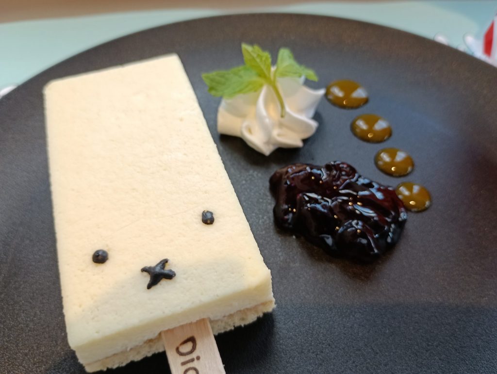 ミッフィーチーズケーキバー