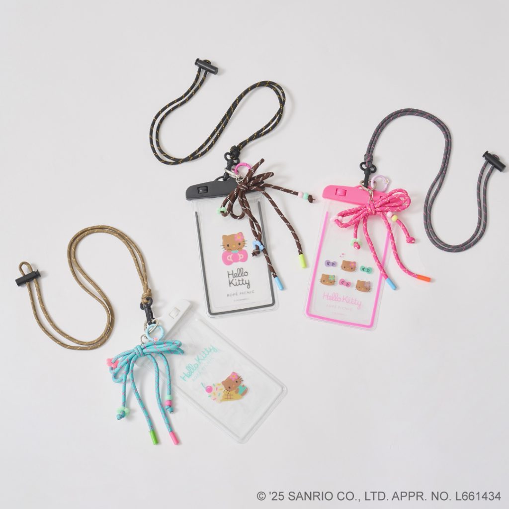 【ROPE' PICNIC×ハローキティ コラボ】日焼けハローキティ 防水スマホショルダーケース（2530円）　(C)2025 SANRIO CO., LTD. APPROVAL NO. L661434