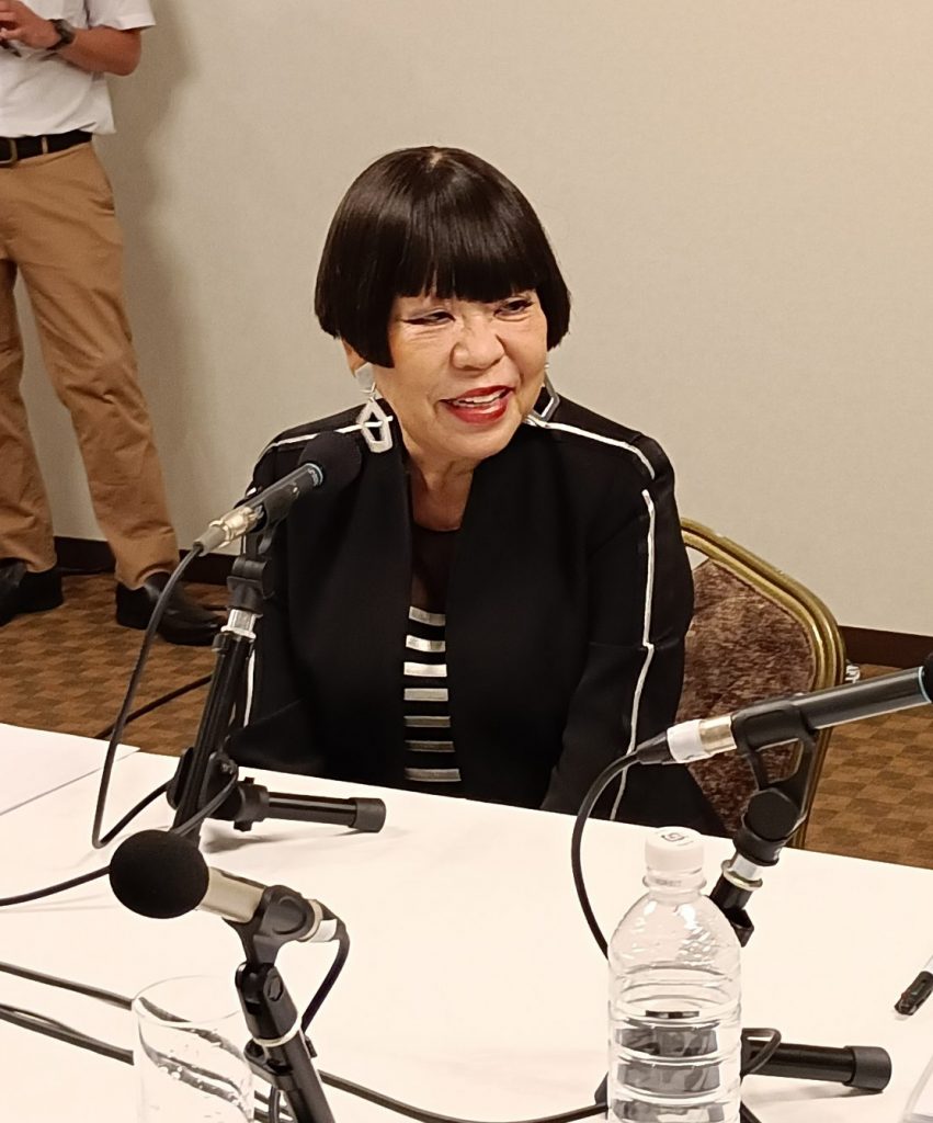 コシノジュンコさん