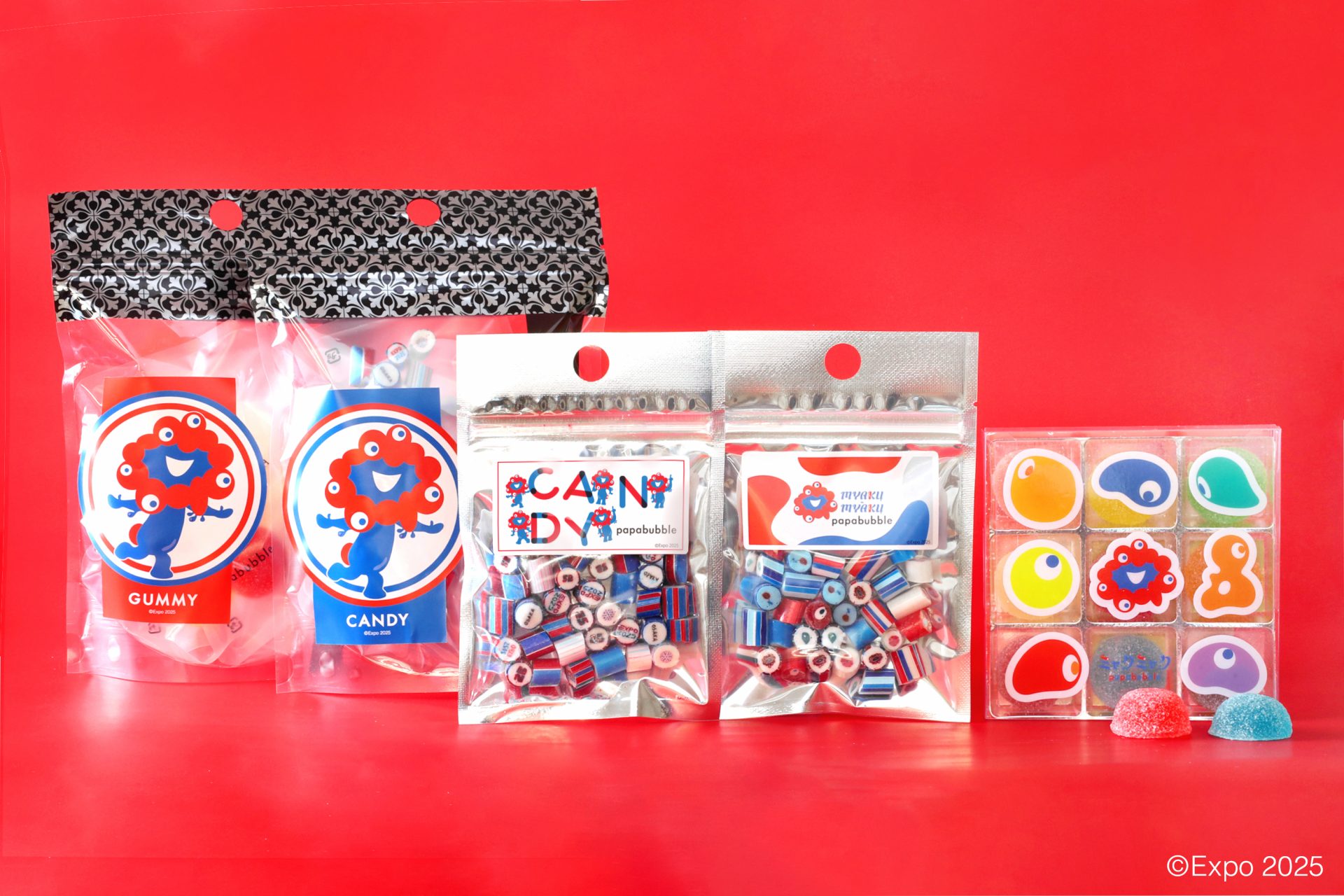 ミャクミャクラブブ アメリカ非売品うちわ アラブ首長国連邦ピンバッジ