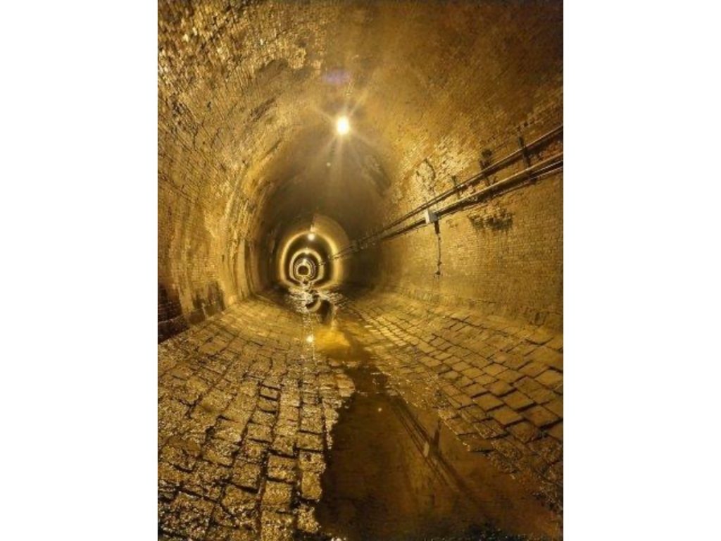 河川トンネルとしての役目を終えた「湊川隧道」貴重な近代土木遺産であることが認められ、国登録有形文化財に登録されている（画像提供：神戸県民センター）