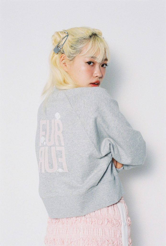 「こぎみゅんプリントスウェット」（1万4300円）