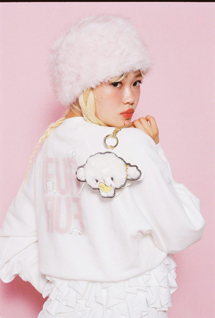 「こぎみゅんポーチチャーム」（8800円）