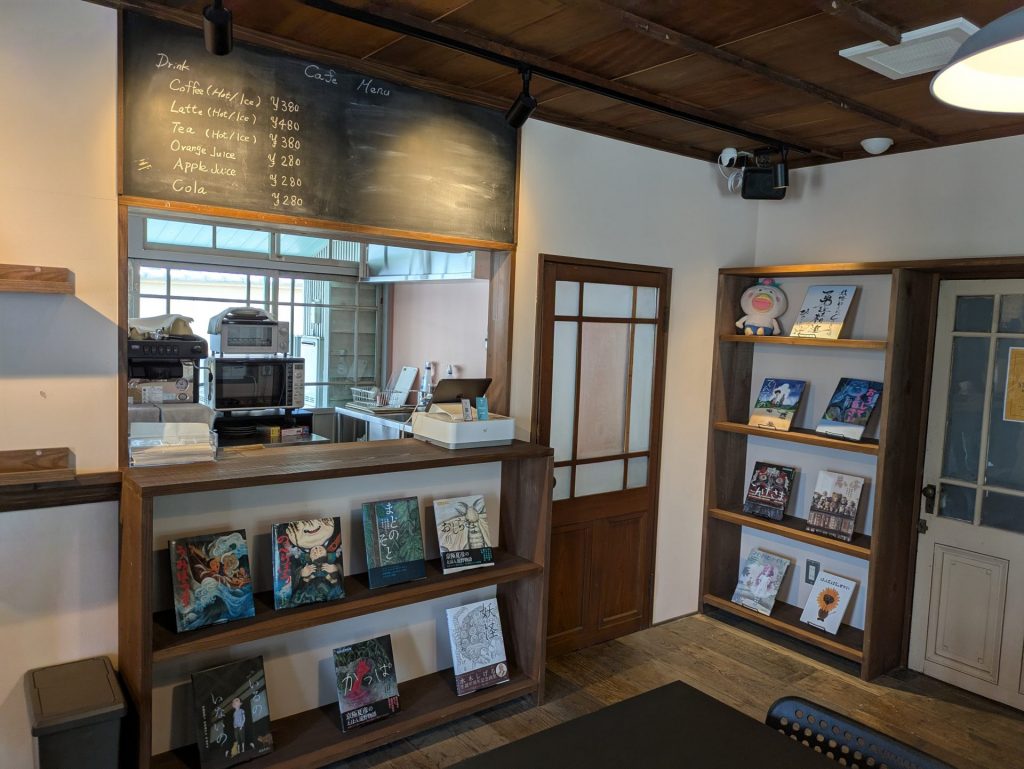 旧辻川郵便局　中の様子