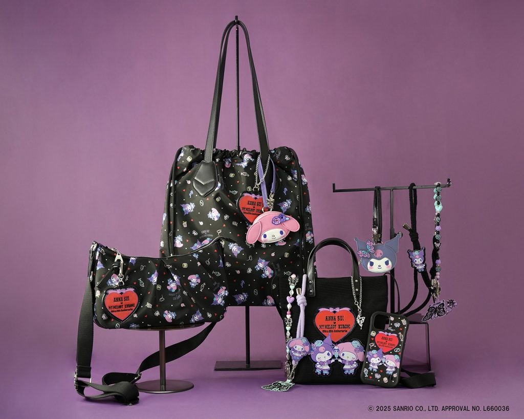 トートバッグ（1万8700円）、ショルダーバッグ（1万7600円）、ミニショルダー（1万5400円）、iPhoneケース（4620円