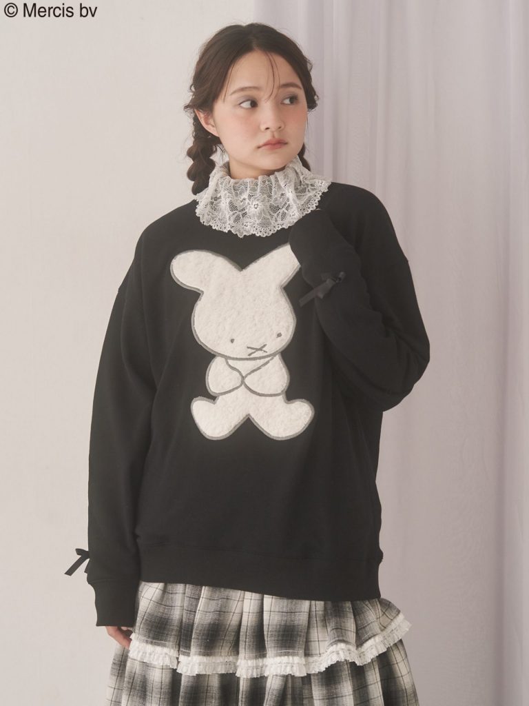 もこもこナインチェスウェット（9350円）