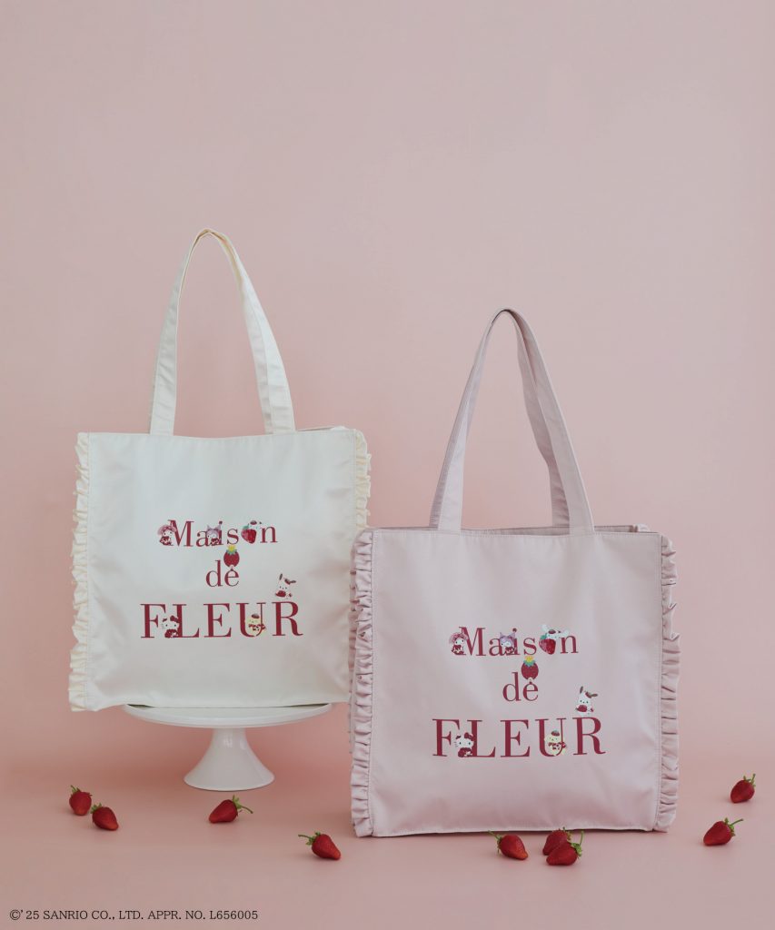 Maison de FLEUR　いちご新聞 フリルトートバッグ（7000円）