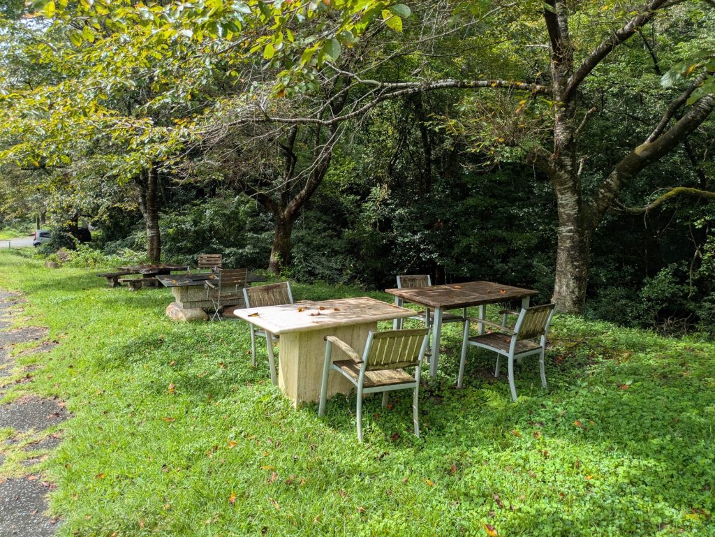 お茶を楽しむことが出来るテラス席