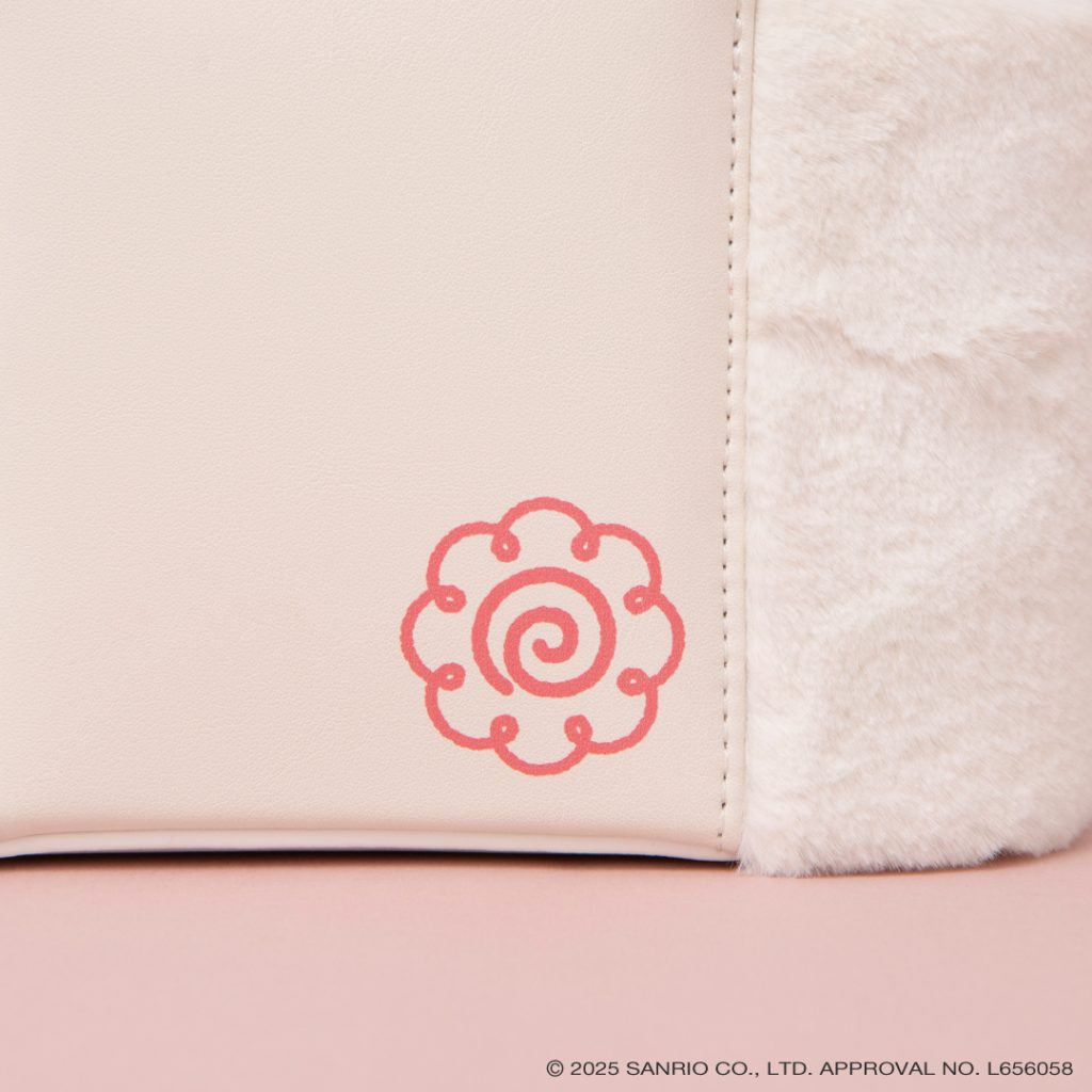 「バニティバッグ」背面にはなまるデザイン