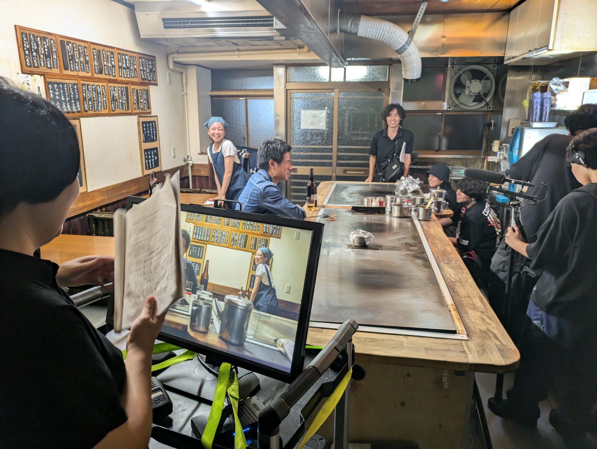 鉄人28号モニュメント、洋菓子店、お好み焼き店でもロケ！ 長田を舞台
