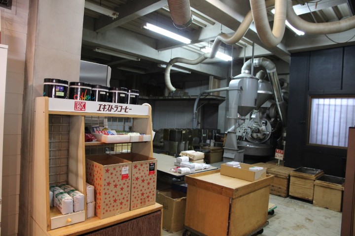 エキストラ珈琲の店内