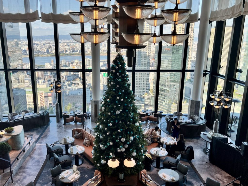 ウォルドーフ・アストリア大阪がティファニーとコラボした「ア・レガシー・オブ・エレガンス」（撮影：すぎもとみさき）