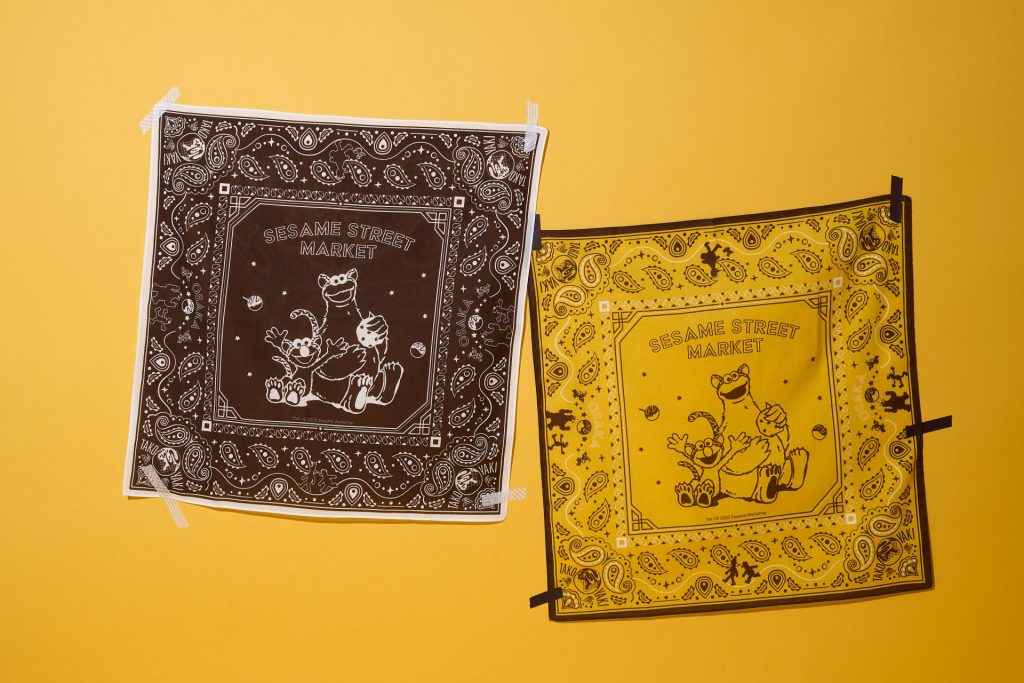 バンダナ（ブラック、イエロー　全2種　1320円）