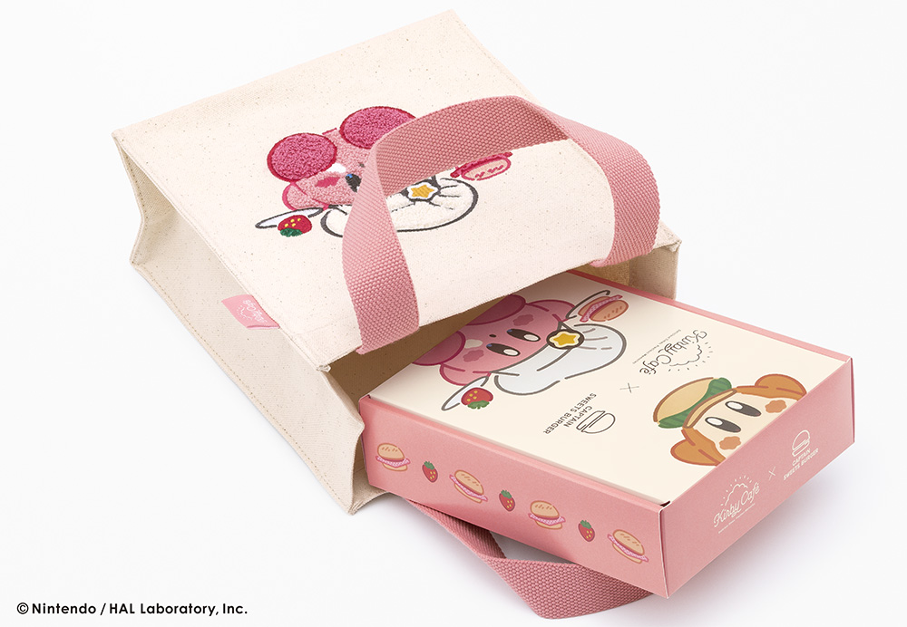 お菓子がすっぽりと入るサイズ　(C)Nintendo / HAL Laboratory, Inc.