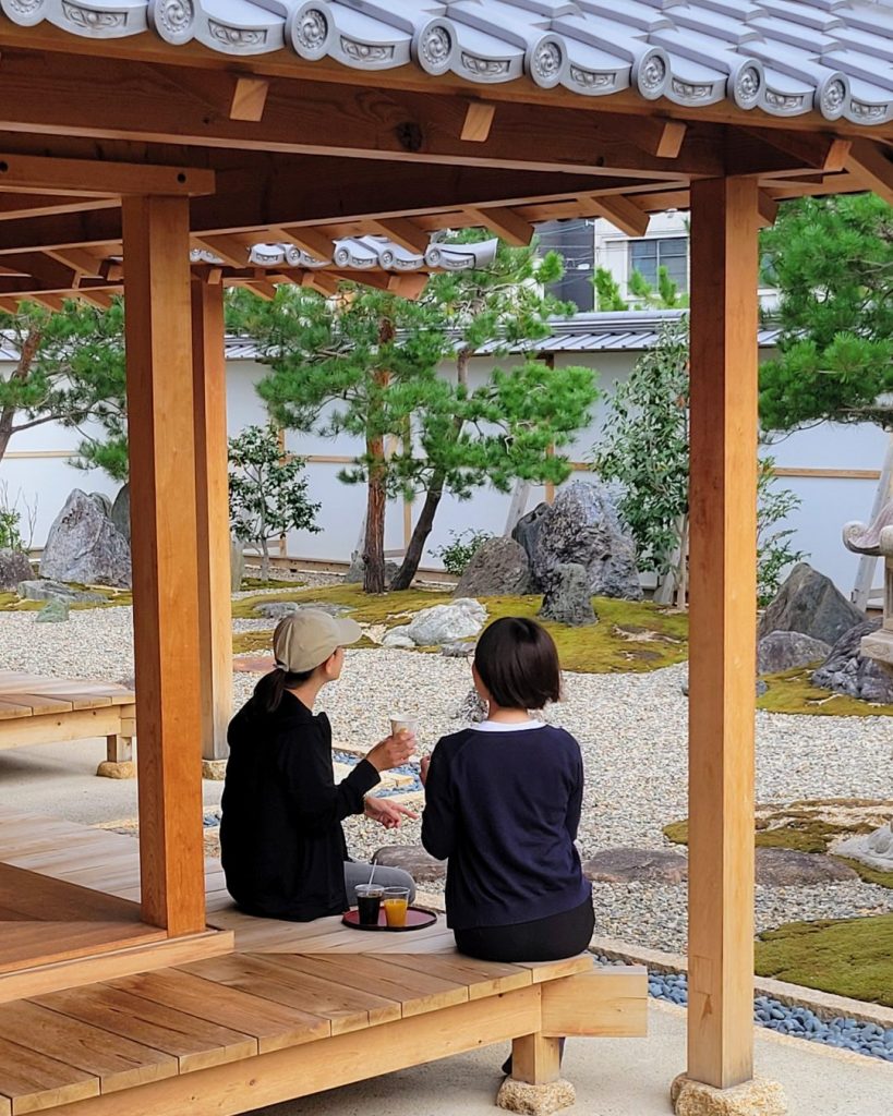 ミュージアムカフェで人気の縁側カフェ