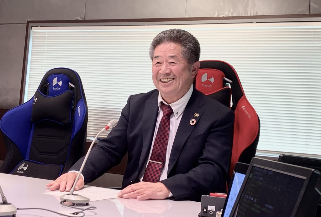 兵庫・丹波市の魅力や市政について語る林時彦市長（ラジオ関西スタジオにて）