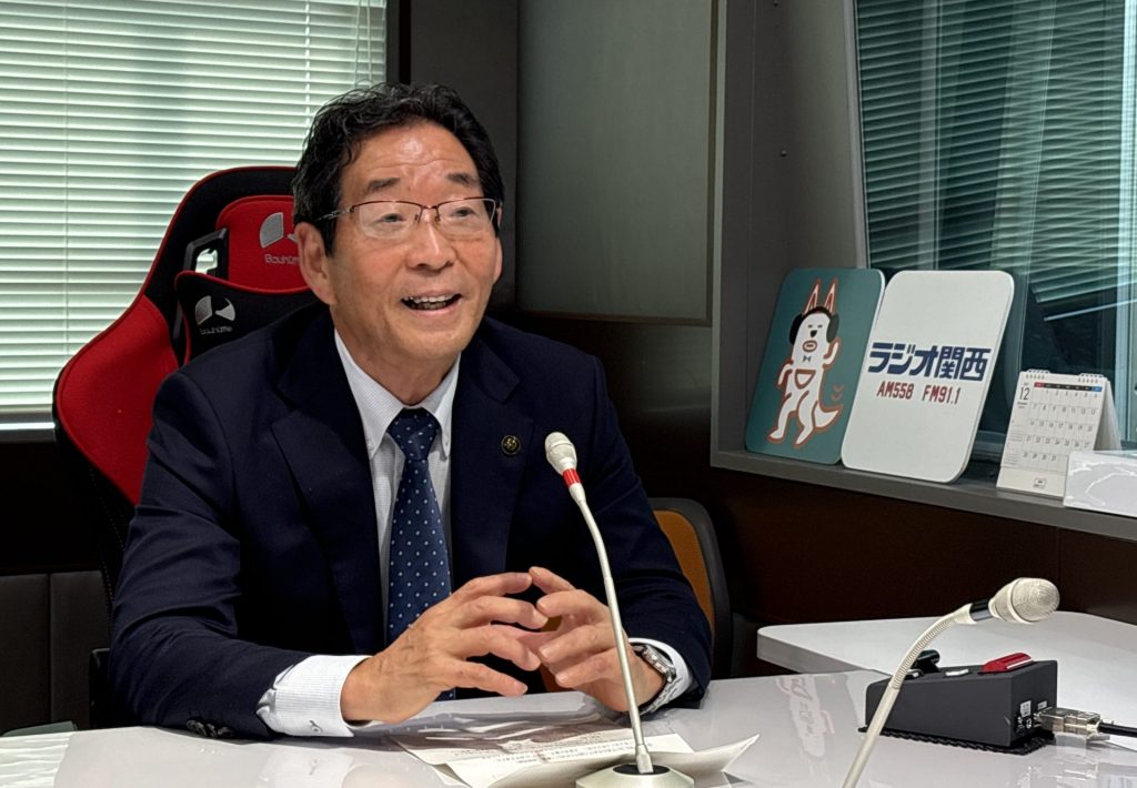 兵庫・宍粟市の魅力について語る福元晶三市長（ラジオ関西スタジオにて）