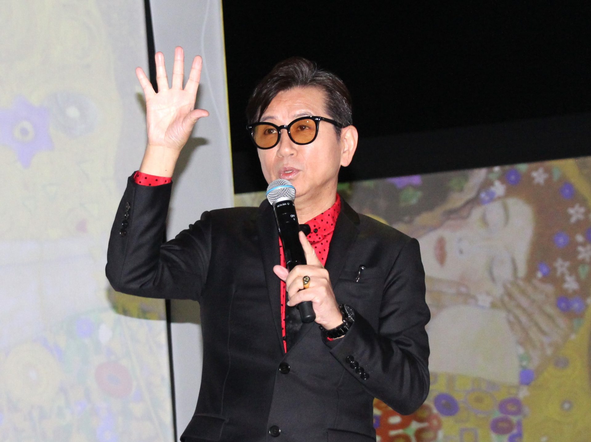 藤井フミヤさん「合う曲はTRUE LOVE？」 クリムト展で語る画家への思い