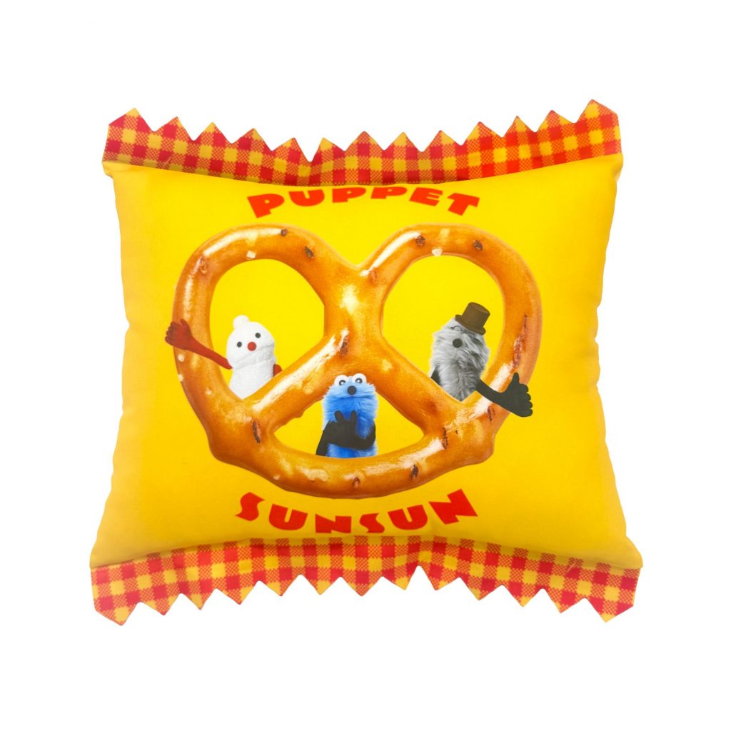 クッション（2750円）　(C)PUPPET SUNSUN/PS committee
