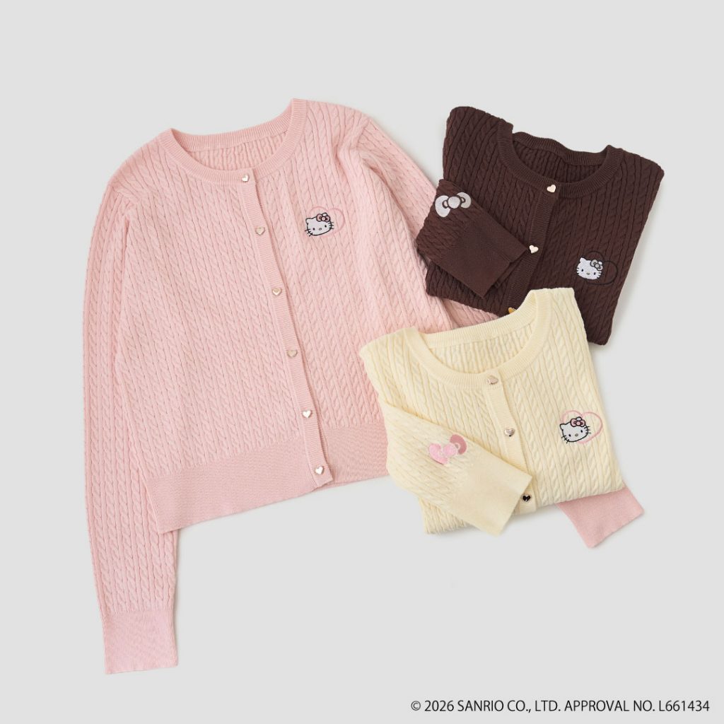 「ワッペンケーブルニットカーディガン」（カラー：ピンク_キナリ_ブラウン 5995円）